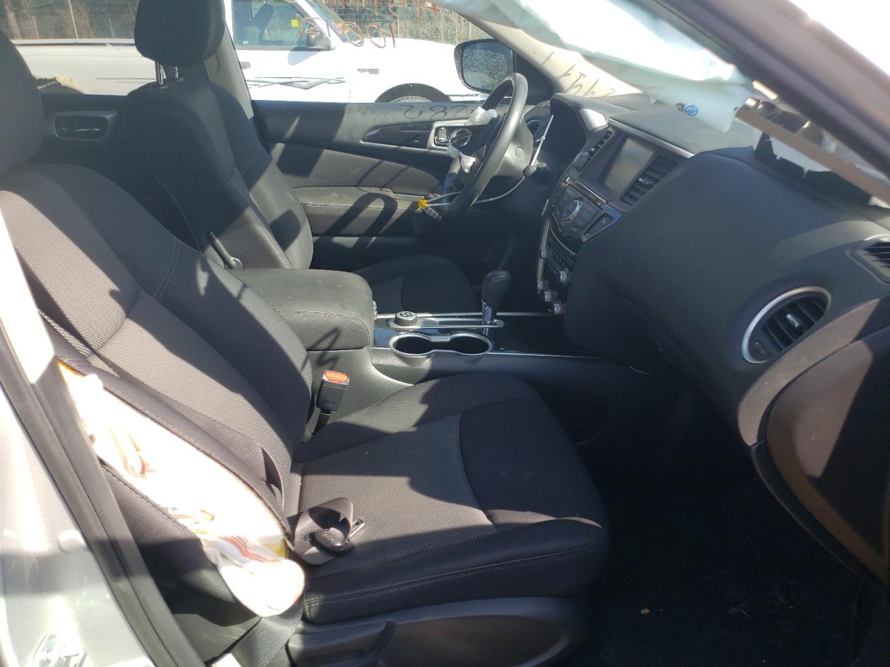 Photo 5 from auction – 2017 NISSAN PATHFINDER with VIN 5N1DR2MM4HC636703