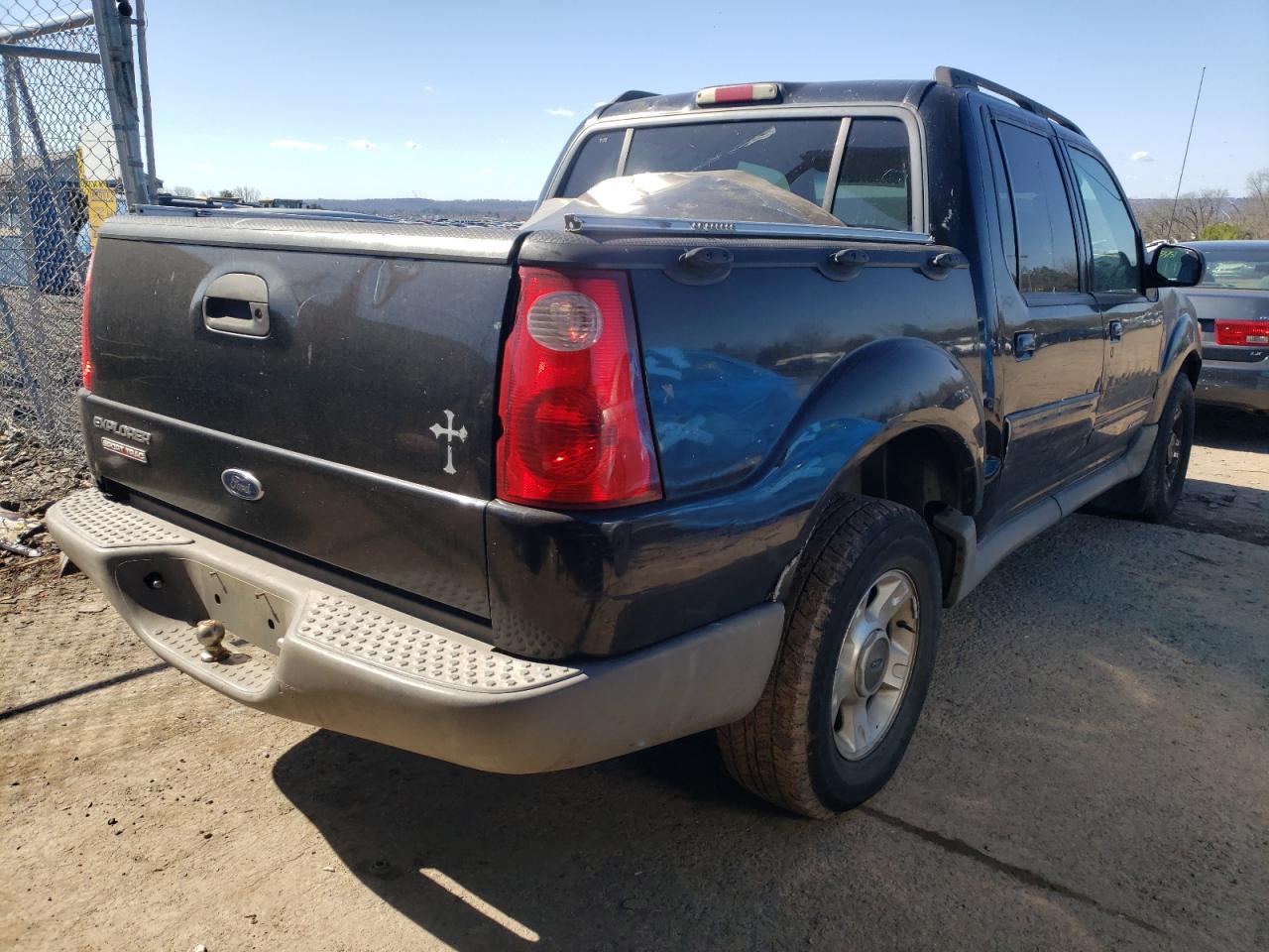 Photo 4 from auction – 2001 FORD EXPLORER S with VIN 1FMZU77E01UB68443