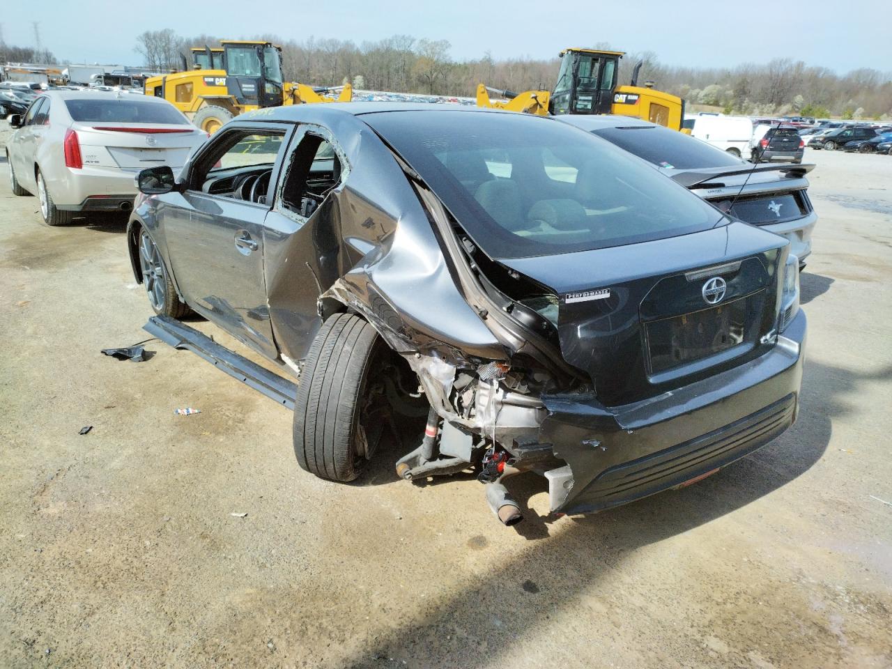 Photo 3 from auction – 2014 TOYOTA SCION TC with VIN JTKJF5C78E3080168