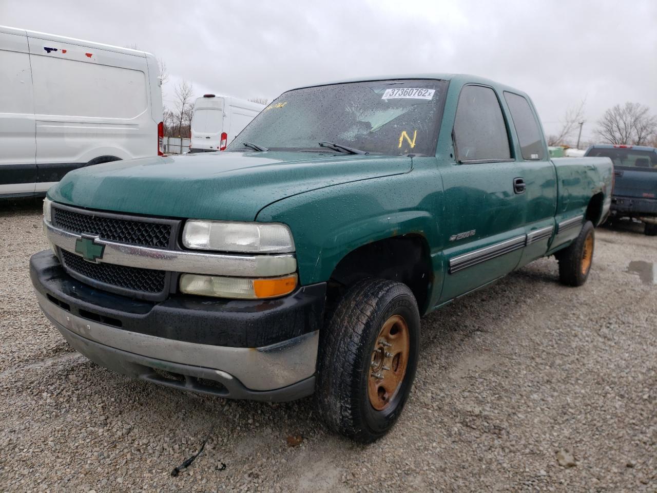 Photo 2 from auction – 2001 CHEVROLET SILVERADO with VIN 1GCHC29U81E253549