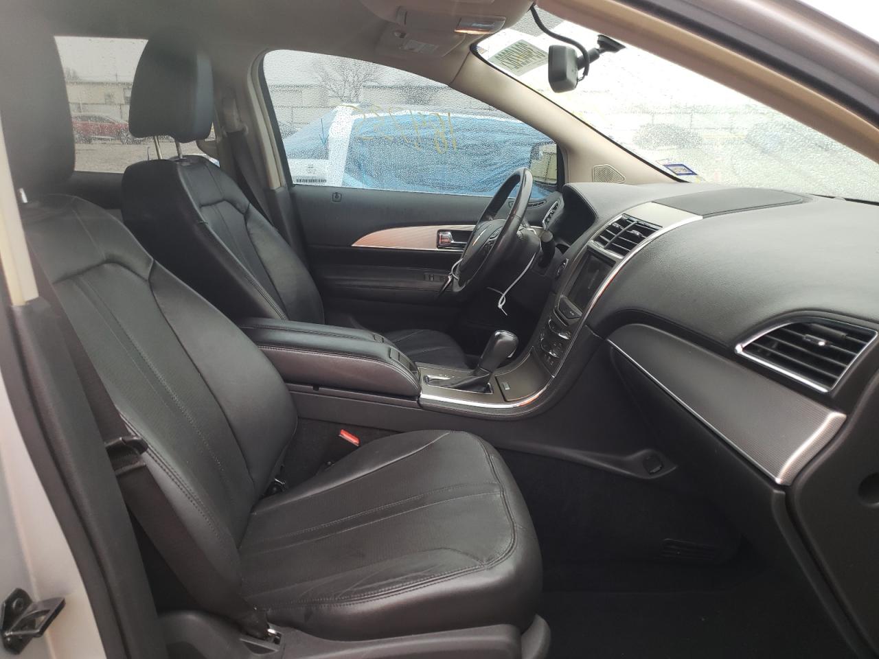 Photo 5 from auction – 2011 LINCOLN MKX with VIN 2LMDJ6JK8BBJ03007