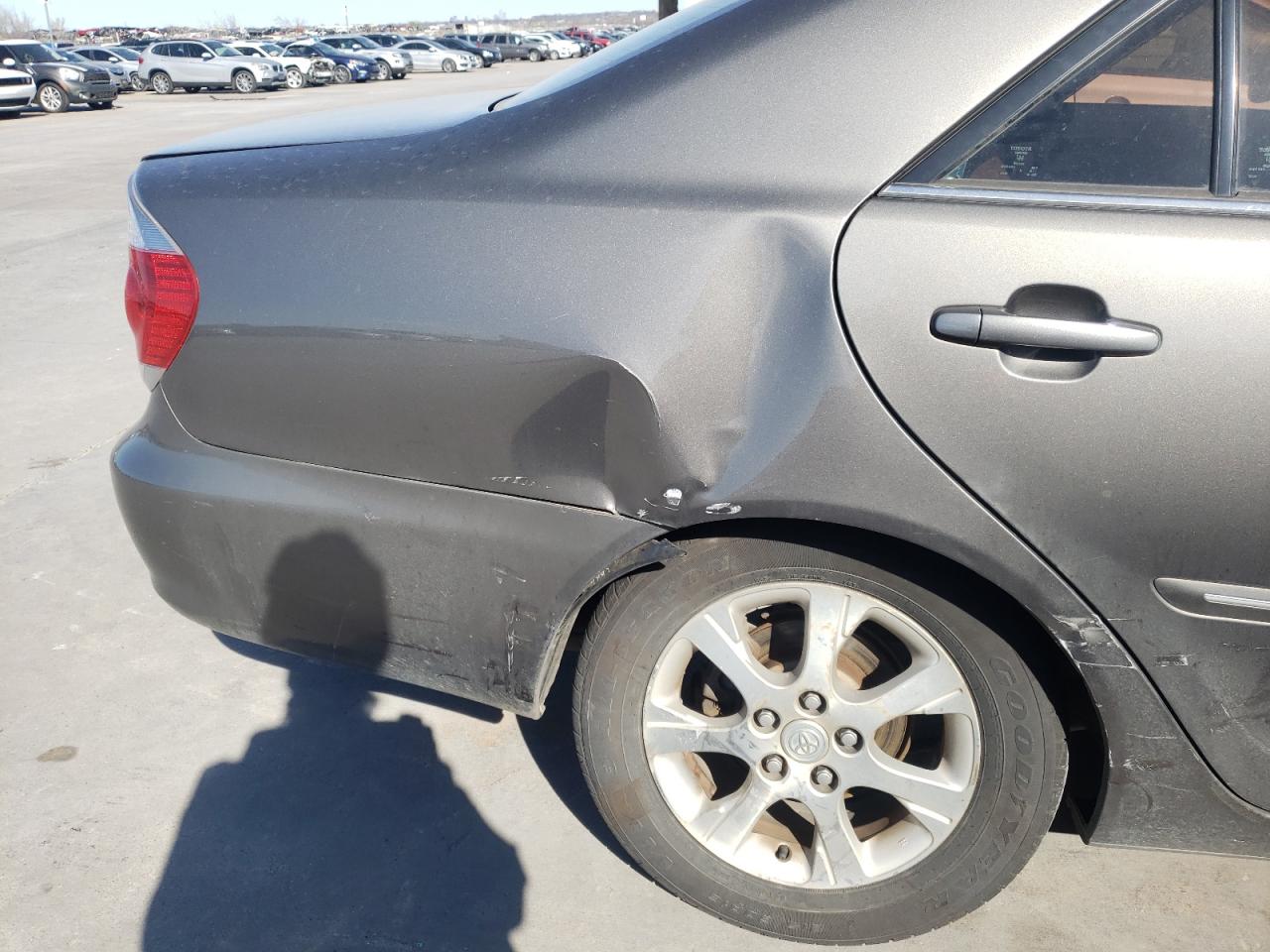 Photo 9 from auction – 2005 TOYOTA CAMRY LE with VIN 4T1BF30K35U597294