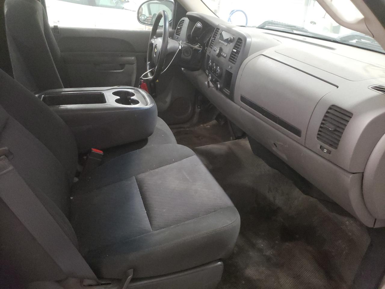 Photo 5 from auction – 2011 CHEVROLET SILVERADO with VIN 1GCNCPEX6BZ306680