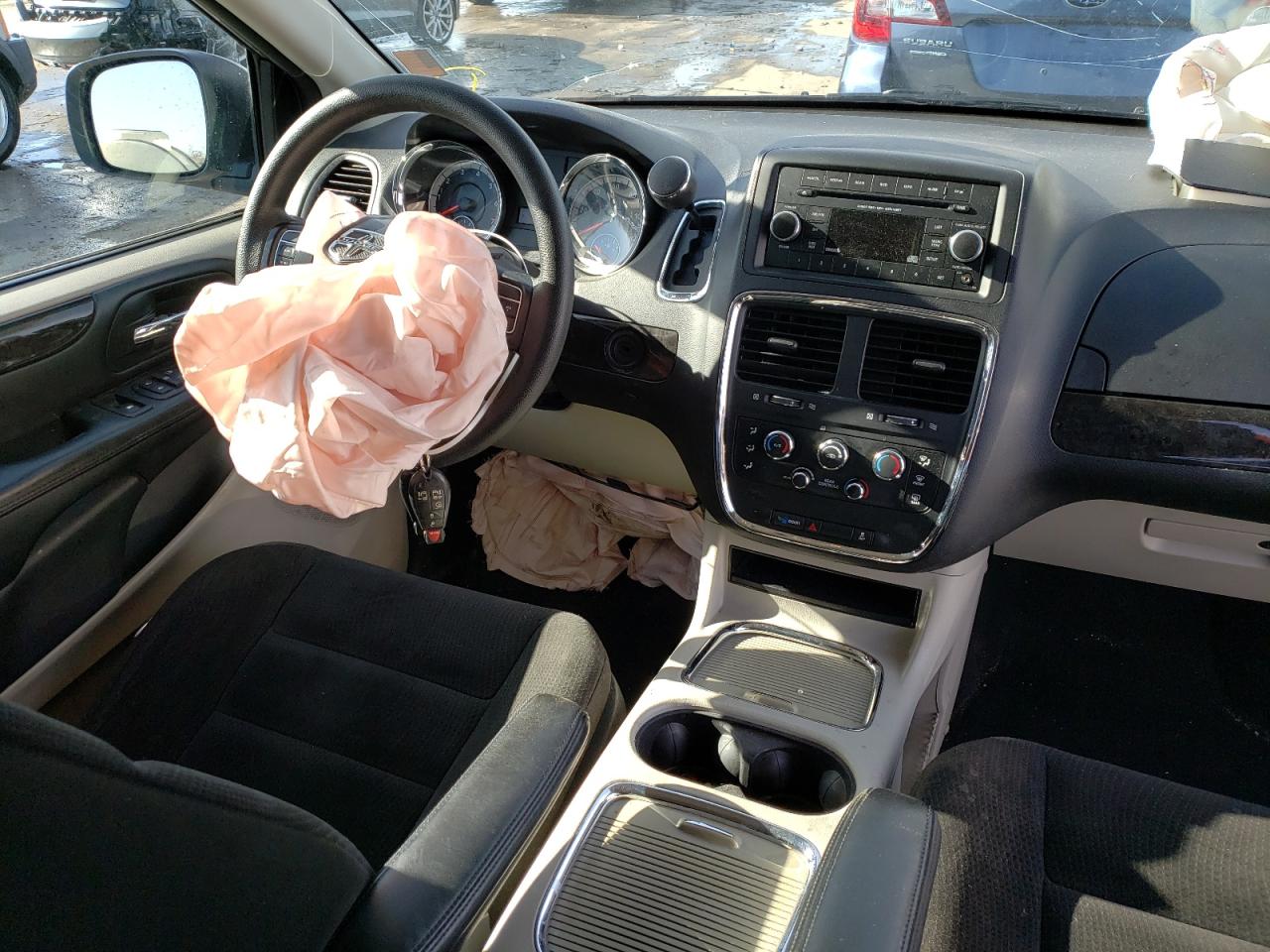 Photo 9 from auction – 2016 DODGE GRAND CARA with VIN 2C4RDGCG4GR352320