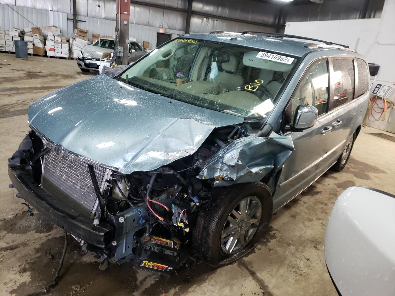 Photo 2 from auction – 2008 CHRYSLER TOWN & COU with VIN 2A8HR64X38R765071