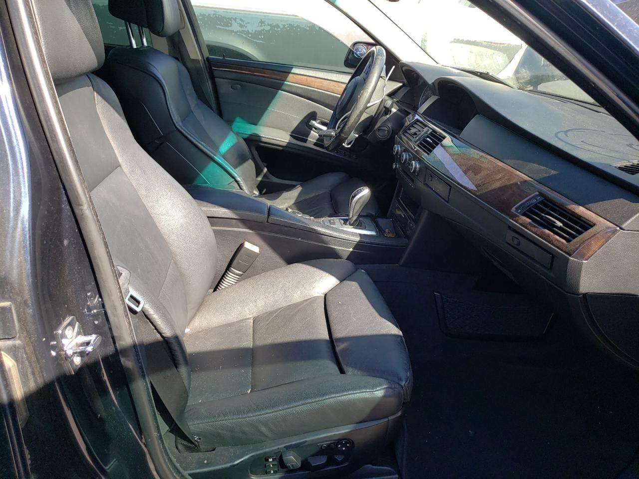 Photo 5 from auction – 2009 BMW 550 I with VIN WBANW53599CT55332