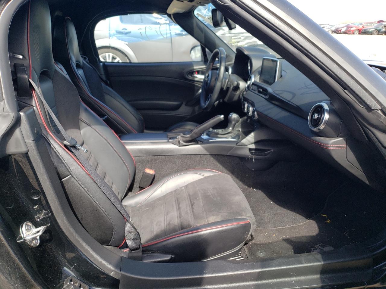 Photo 5 from auction – 2020 FIAT 124 SPIDER with VIN JC1NFAEK7L0145705
