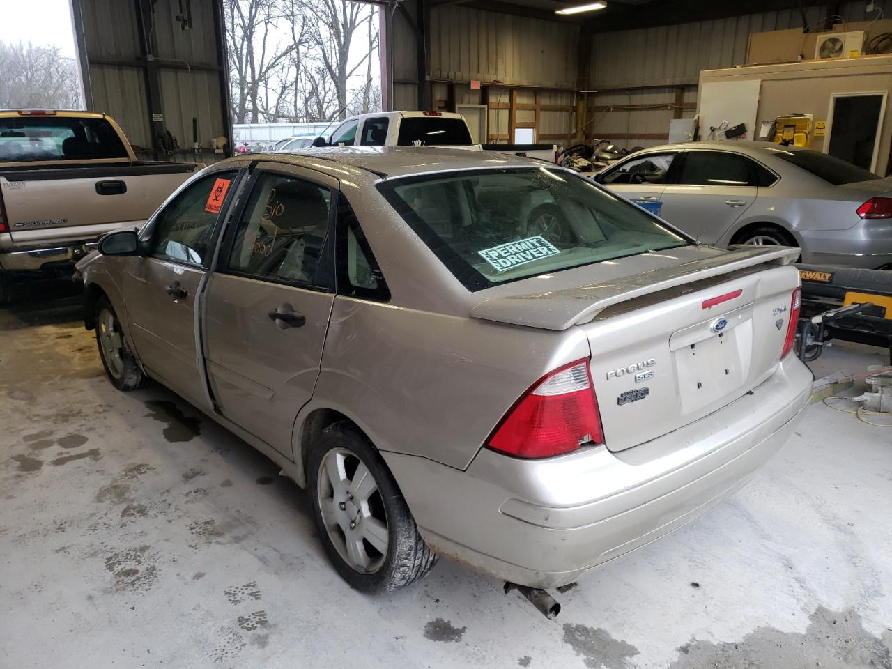 Photo 3 from auction – 2006 FORD FOCUS ZX4 with VIN 1FAFP34N06W156970