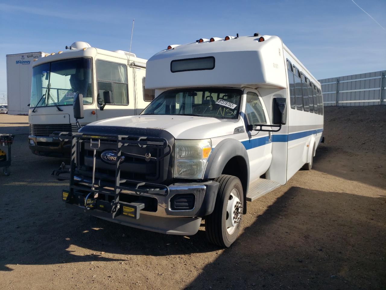 Photo 2 from auction – 2011 FORD F550 SUPER with VIN 1FDGF5GY1BEC82740