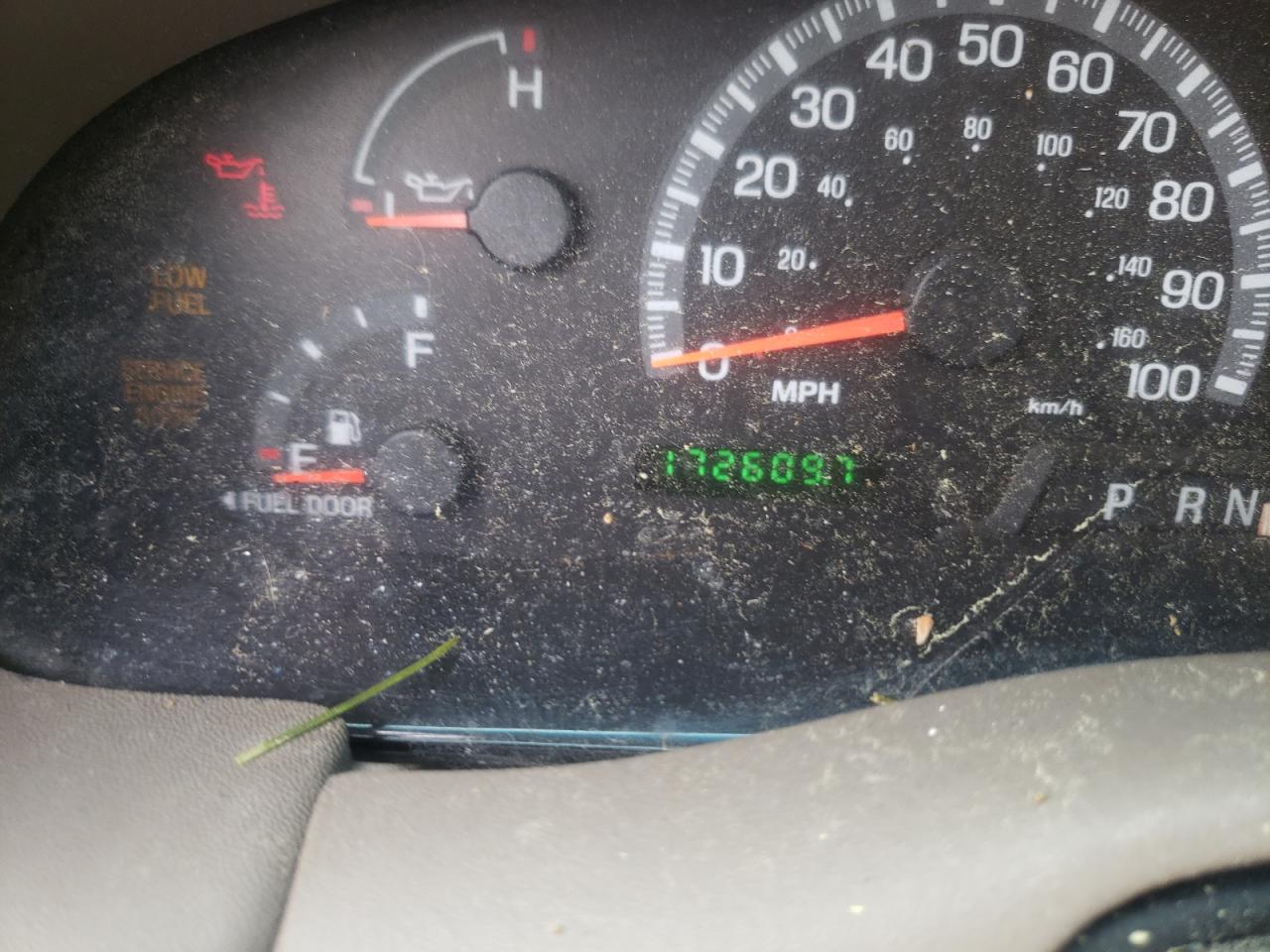 Photo 8 from auction – 2000 FORD F150 with VIN 2FTRX07W9YCA24511