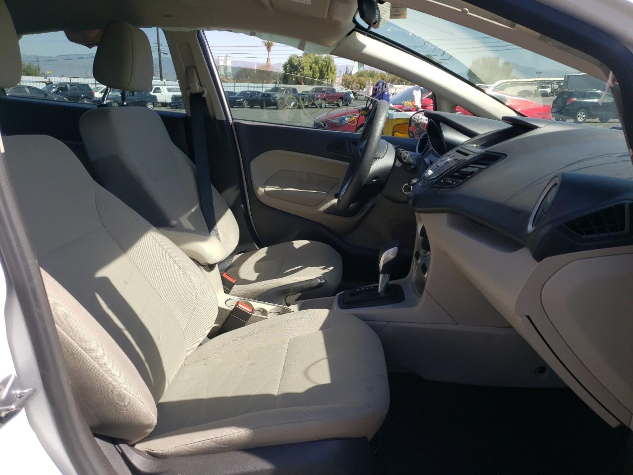 Photo 5 from auction – 2019 FORD FIESTA SE with VIN 3FADP4EJ9KM117040