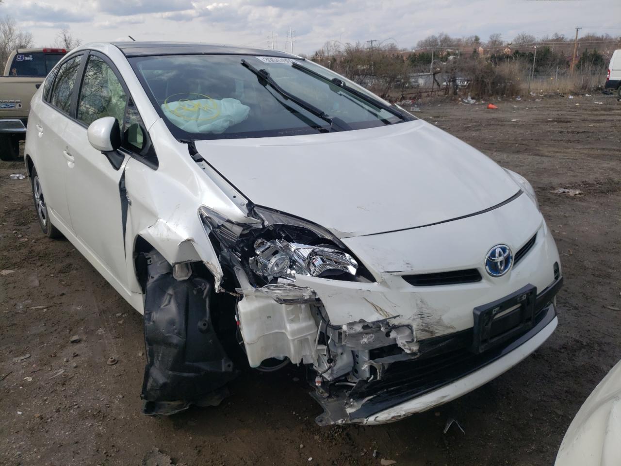 TOYOTA PRIUS 2015 z numerem VIN JTDKN3DU2F1890223 - Zdjęcie z aukcji