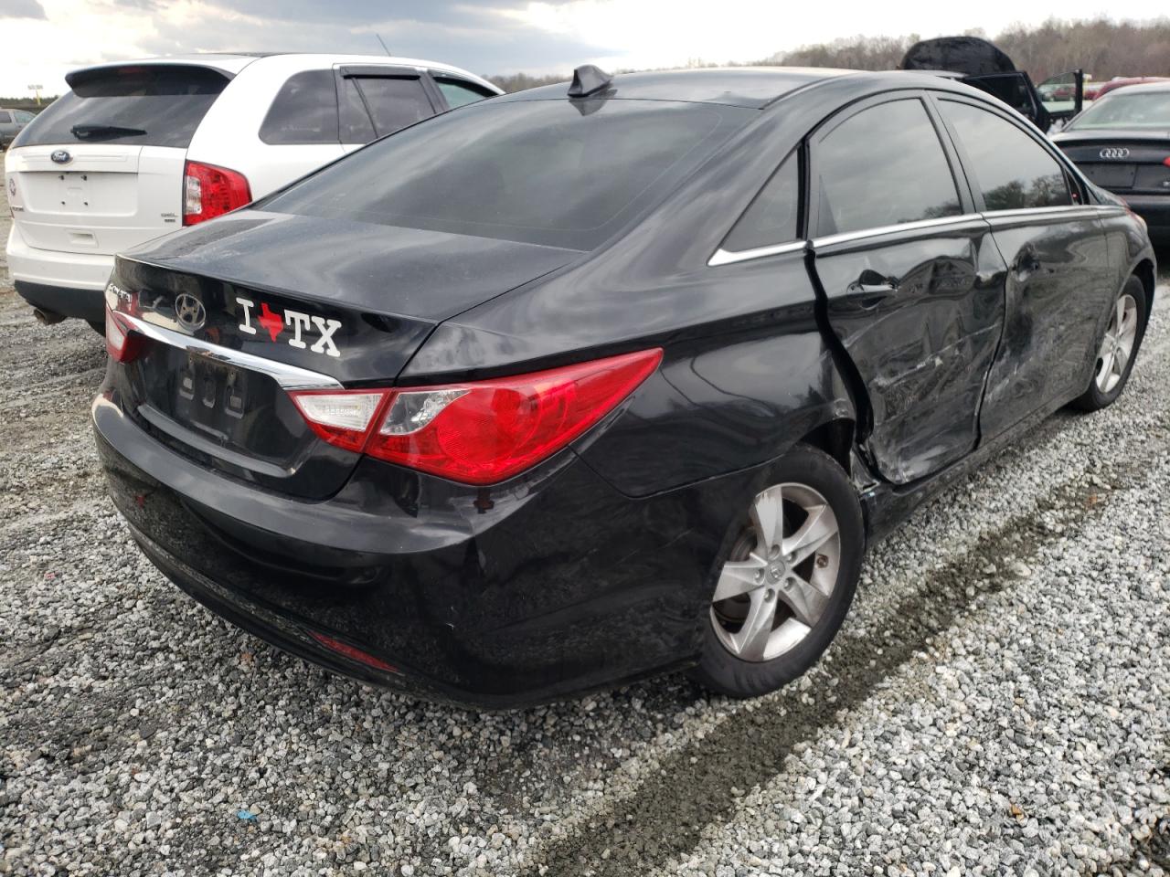 Photo 4 from auction – 2013 HYUNDAI SONATA GLS with VIN 5NPEB4AC2DH712549