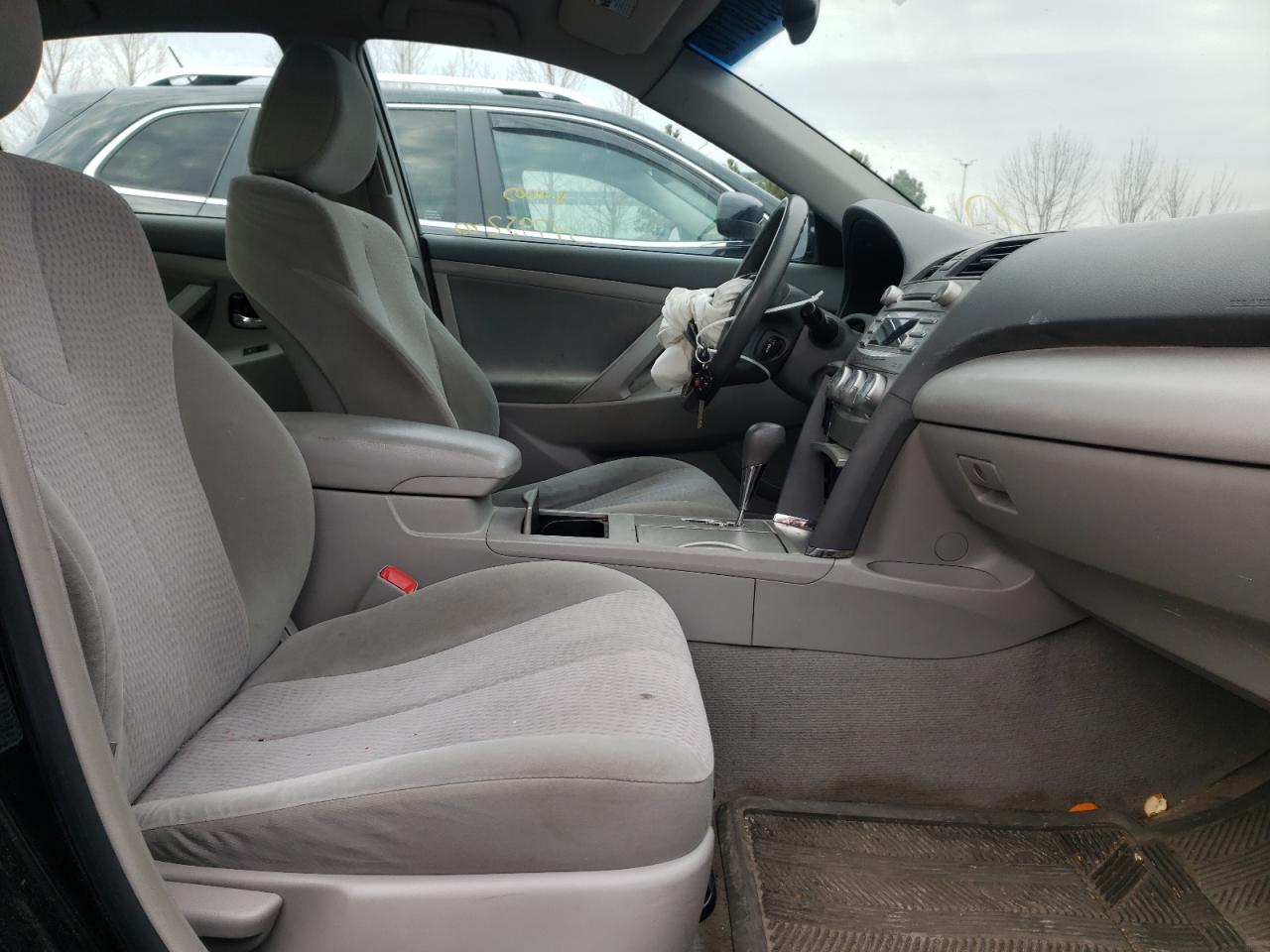 Photo 5 from auction – 2011 TOYOTA CAMRY BASE with VIN 4T1BF3EK0BU671825