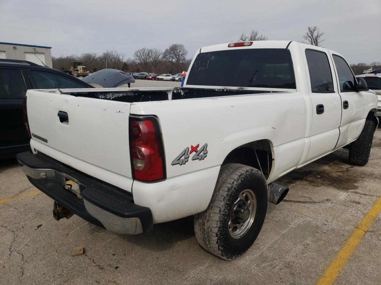 Photo 4 from auction – 2004 CHEVROLET SILVERADO with VIN 1GCHK231X4F157809
