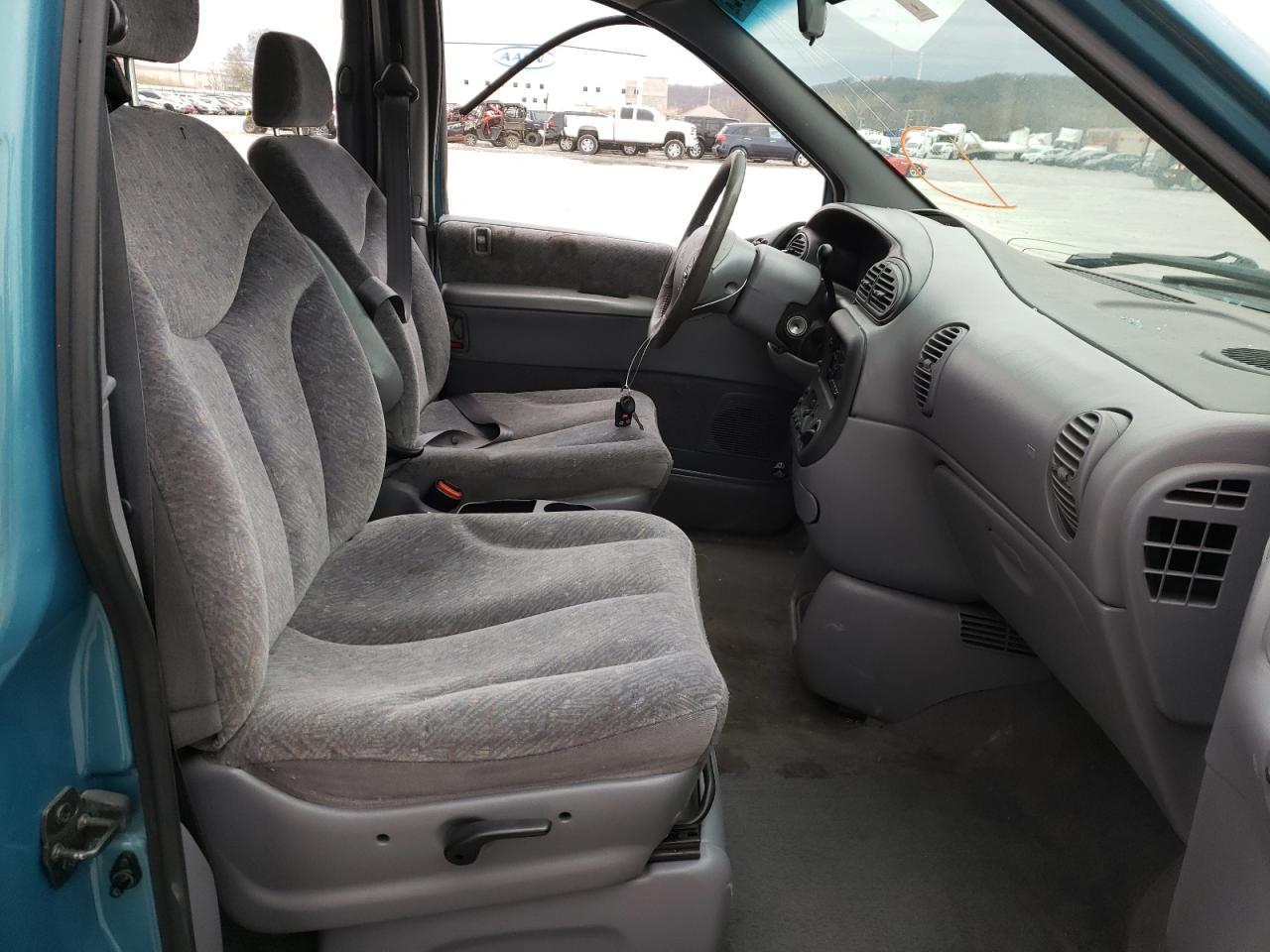 Photo 5 from auction – 1998 DODGE GRAND CARA with VIN 1B4GP44G4WB714166