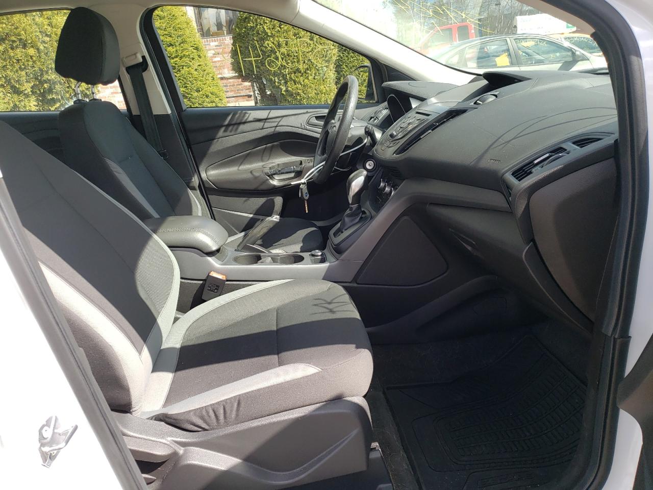 Photo 5 from auction – 2014 FORD ESCAPE S with VIN 1FMCU0F75EUC13737
