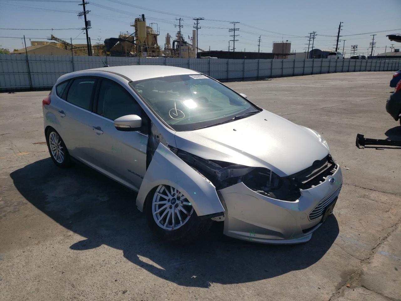 Foto 1 de la subasta – 2013 FORD FOCUS BEV con VIN 1FADP3R45DL172121