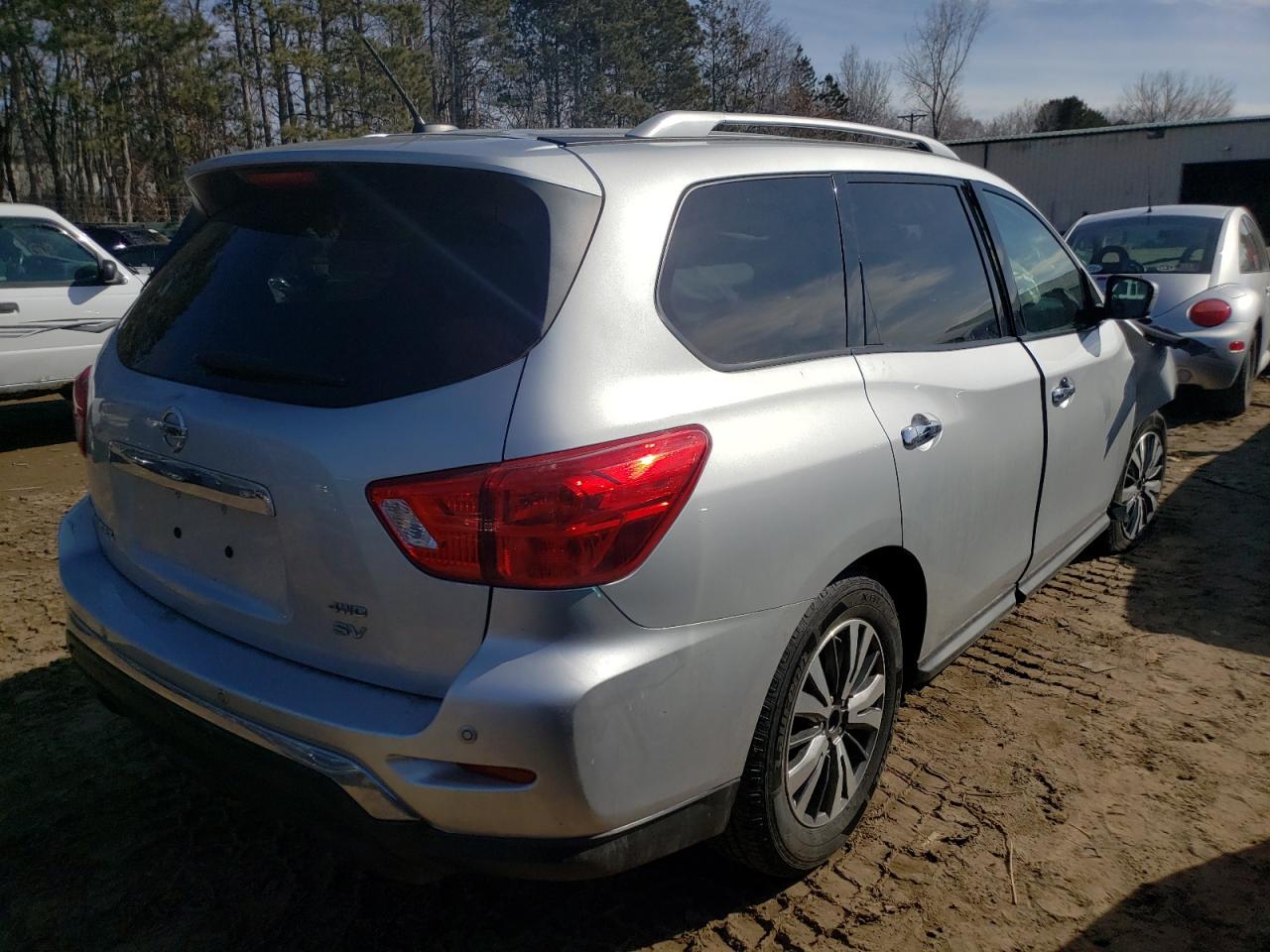 Photo 4 from auction – 2017 NISSAN PATHFINDER with VIN 5N1DR2MM4HC636703