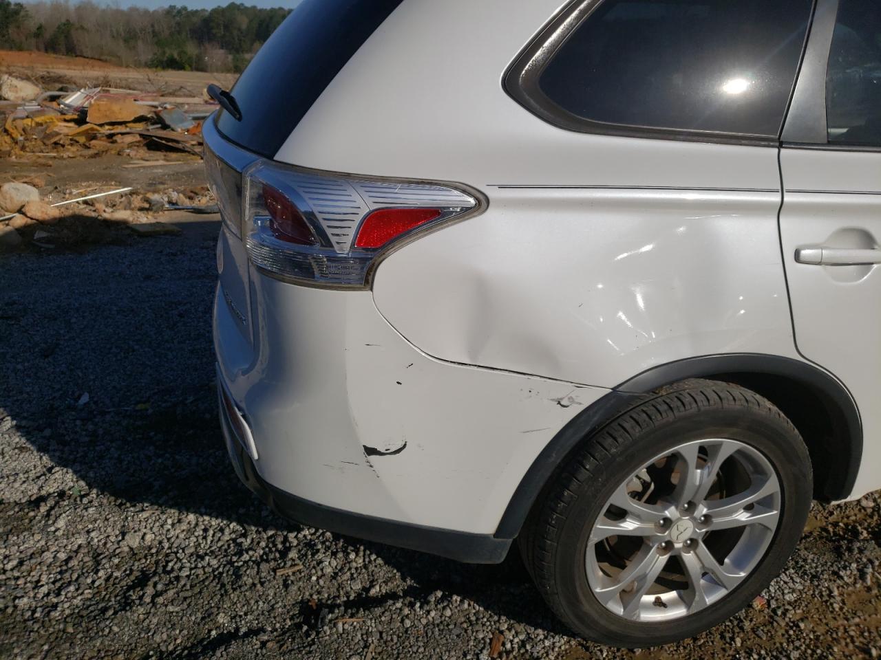 Photo 9 from auction – 2015 MITSUBISHI OUTLANDER with VIN JA4AD3A38FZ008655