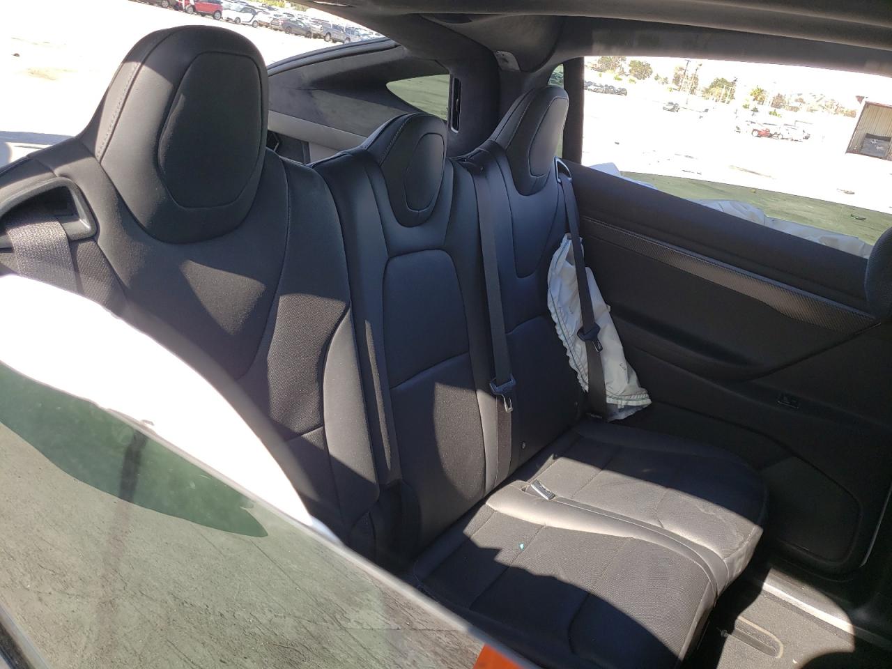Photo 6 from auction – 2019 TESLA MODEL X with VIN 5YJXCAE41KF154261