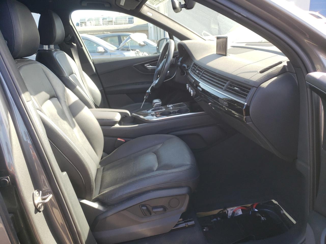 Photo 5 from auction – 2017 AUDI Q7 PREMIUM with VIN WA1AAAF76HD005990