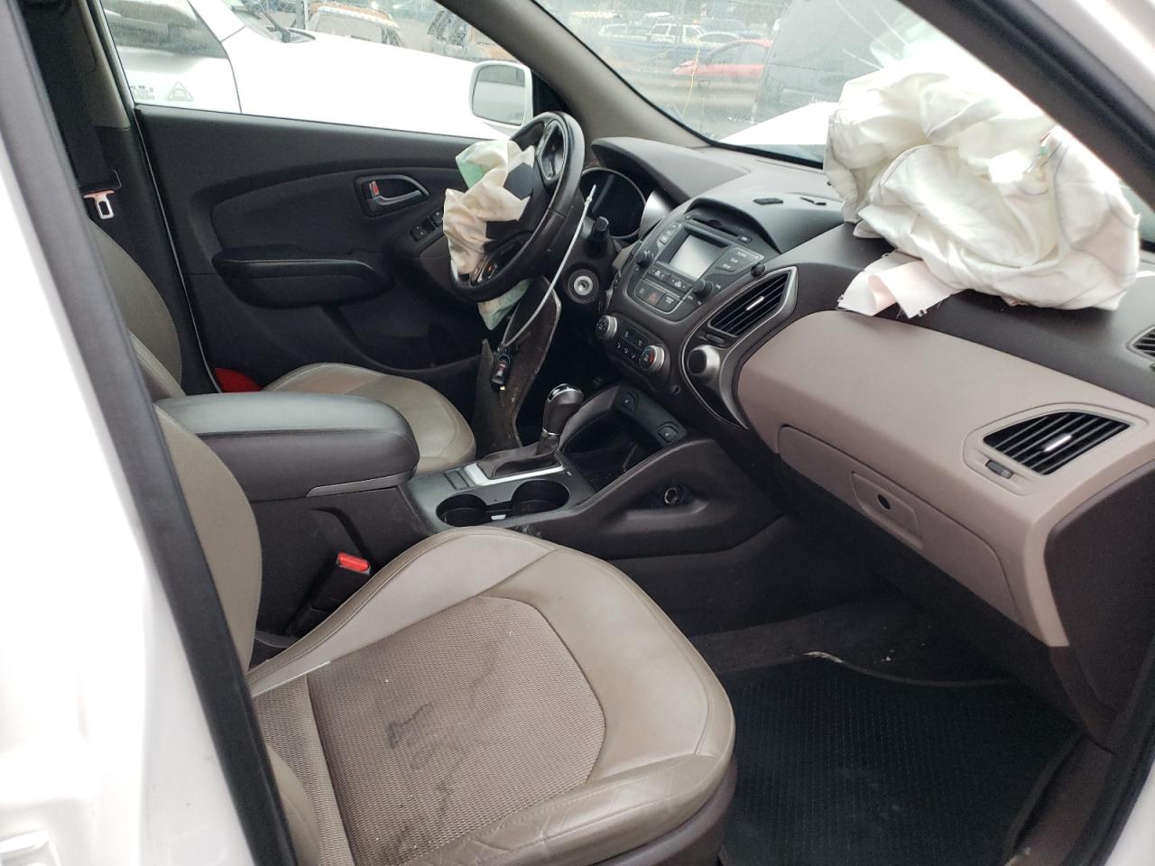 Photo 5 from auction – 2015 HYUNDAI TUCSON LIM with VIN KM8JUCAG3FU093244