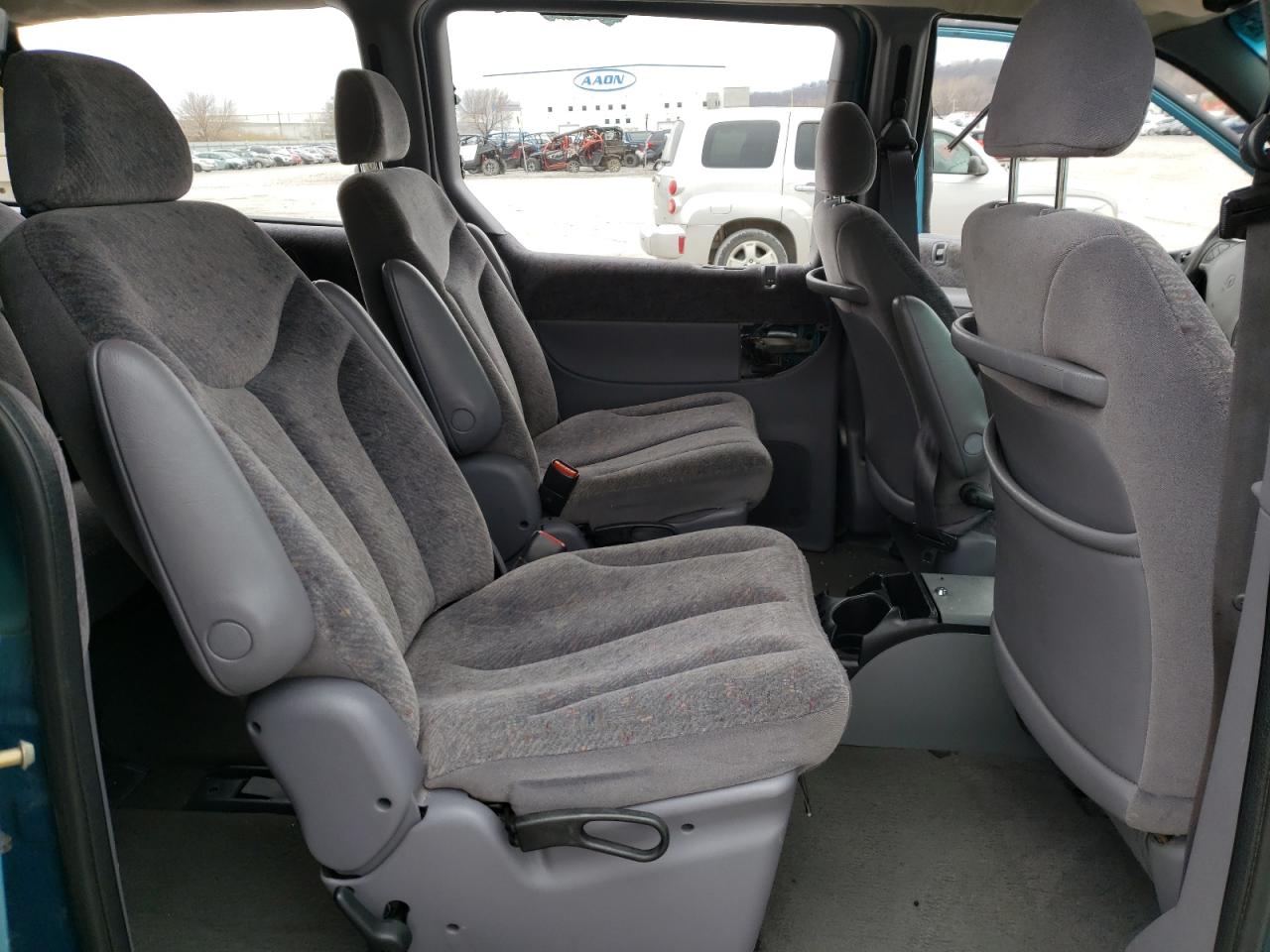 Photo 6 from auction – 1998 DODGE GRAND CARA with VIN 1B4GP44G4WB714166