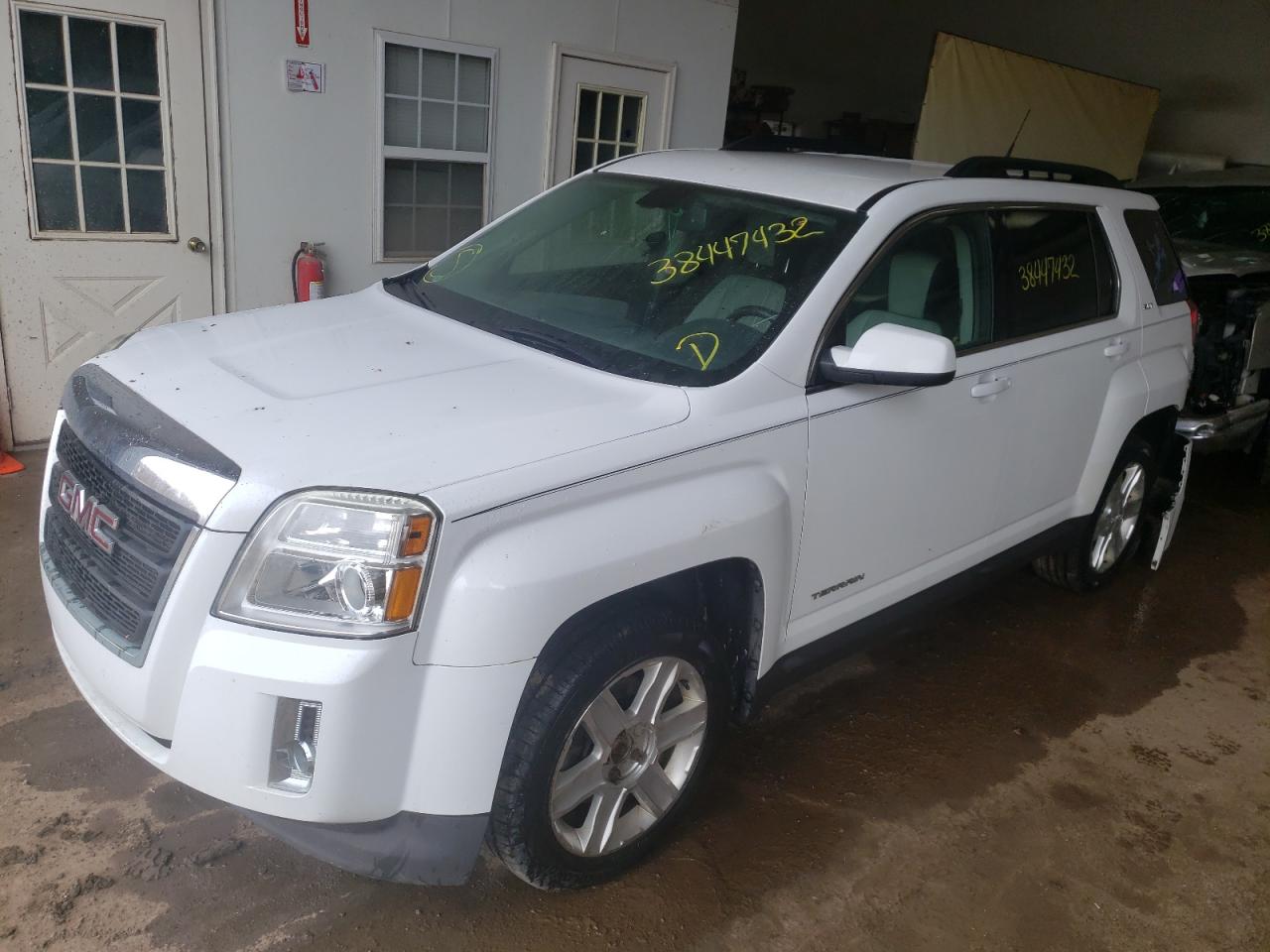 Photo 2 from auction – 2011 GMC TERRAIN SL with VIN 2CTFLVE52B6377818