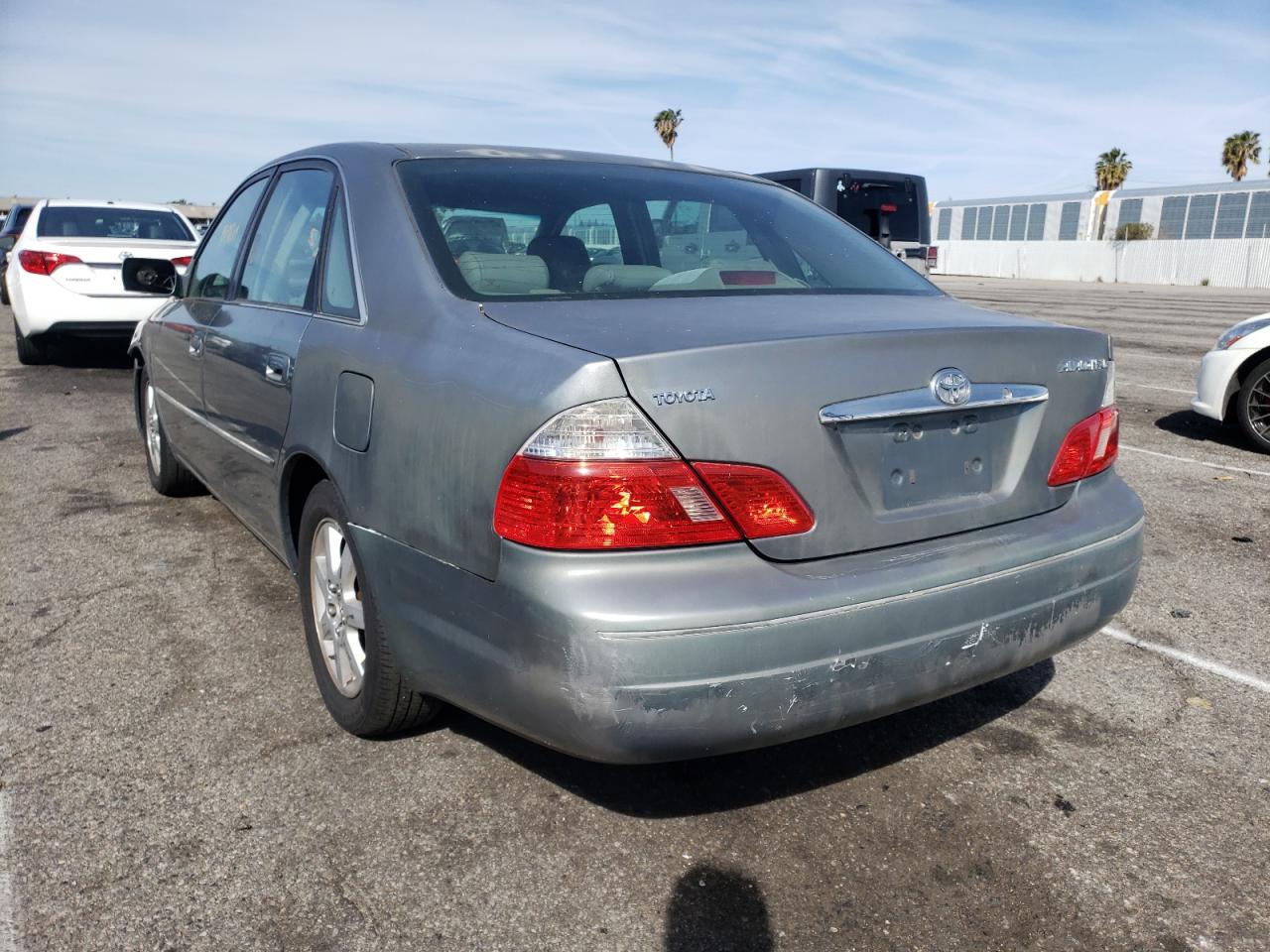 Photo 3 from auction – 2000 TOYOTA AVALON XL with VIN 4T1BF28B93U289042