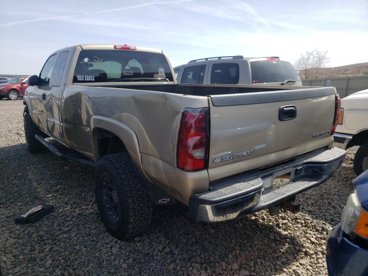 Photo 3 from auction – 2004 CHEVROLET SILVERADO with VIN 1GCHC29224E263139