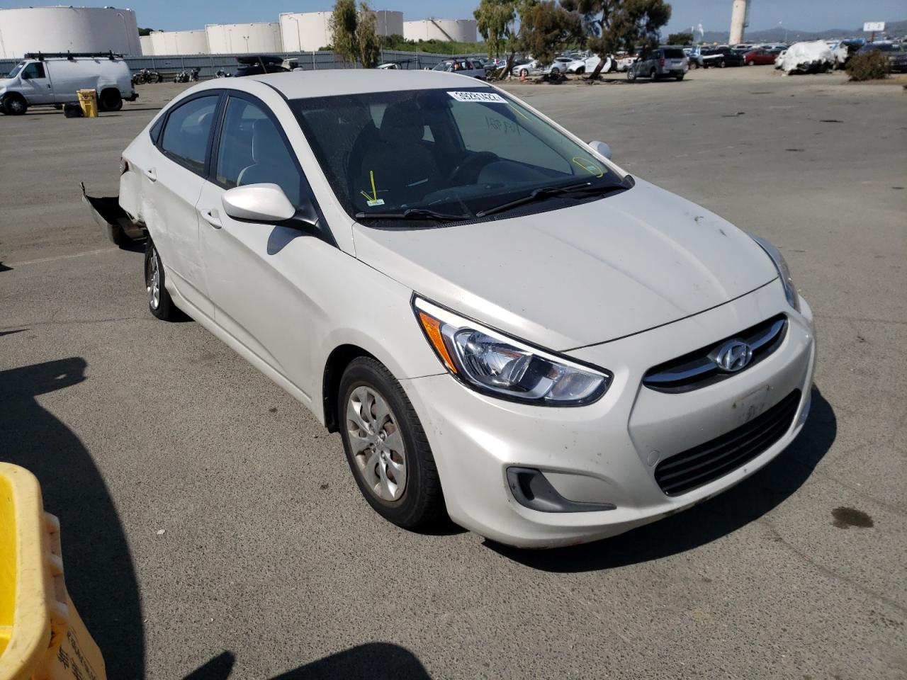 HYUNDAI ACCENT SE 2016 with VIN KMHCT4AE4GU968073 - Photo from auction