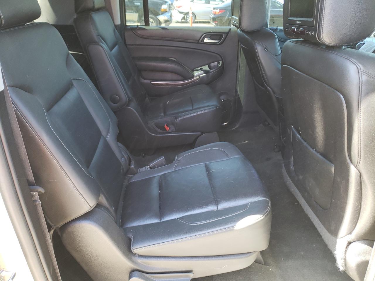 Photo 6 from auction – 2015 CHEVROLET SUBURBAN C with VIN 1GNSCJKC6FR204875