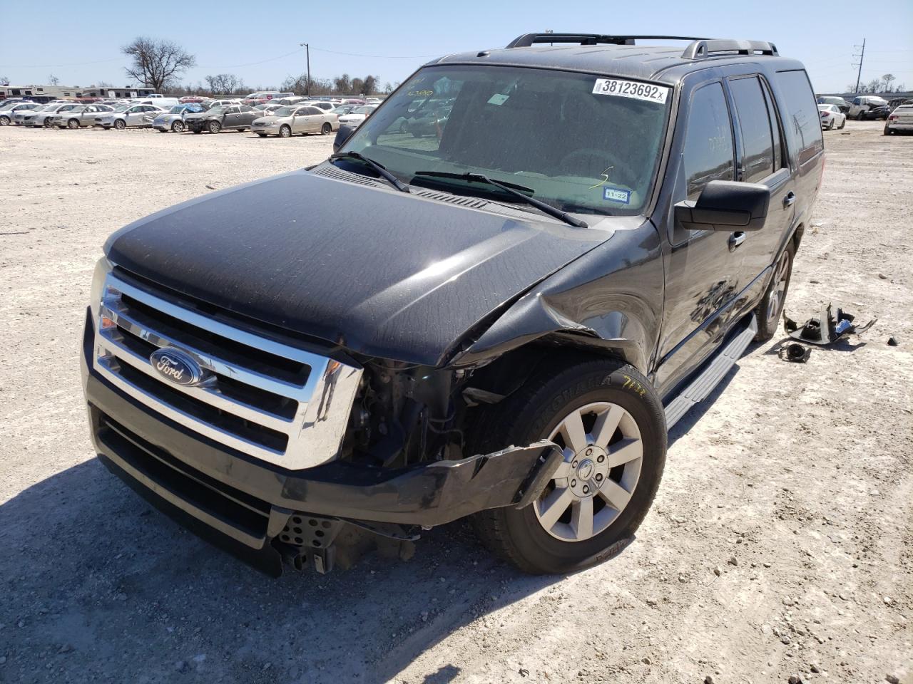 Photo 2 from auction – 2010 FORD EXPEDITION with VIN 1FMJU1F54AEA63880