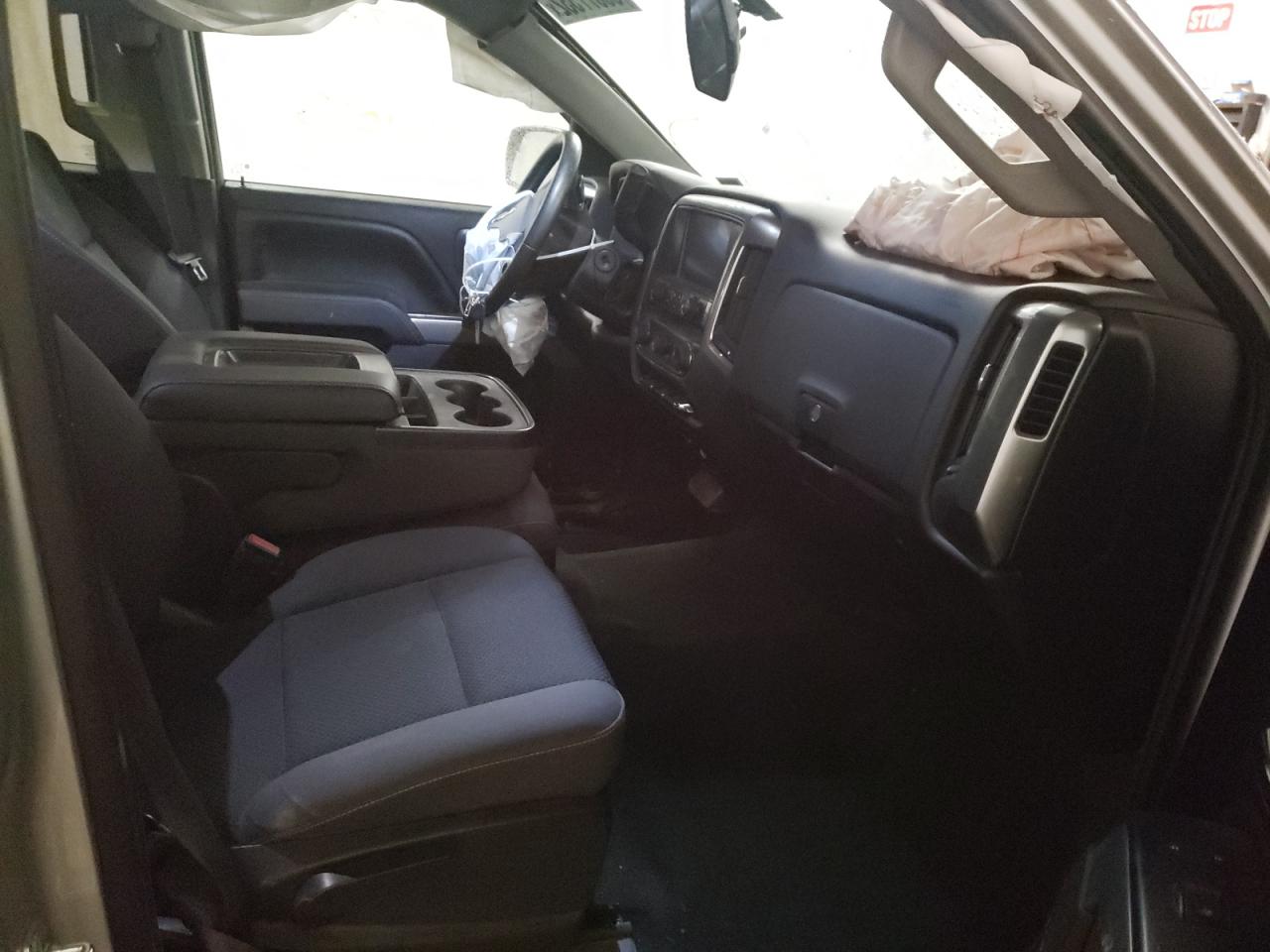Photo 5 from auction – 2016 CHEVROLET SILVERADO with VIN 3GCUKREC8GG228675