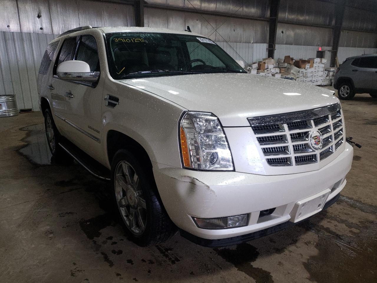 CADILLAC ESCALADE L 2014 with VIN 1GYS4BEF6ER103894 - Photo from auction