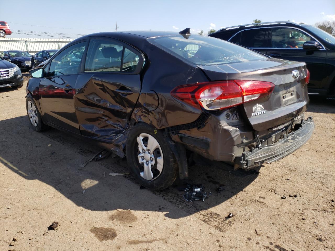 Photo 3 from auction – 2018 KIA FORTE LX with VIN 3KPFK4A71JE178824