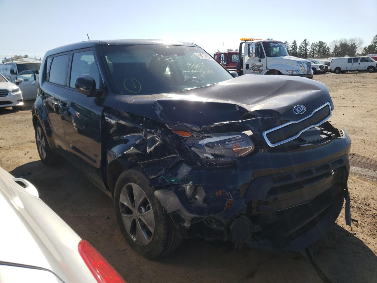 KIA SOUL 2015 with VIN KNDJN2A27F7811196 - Photo from auction