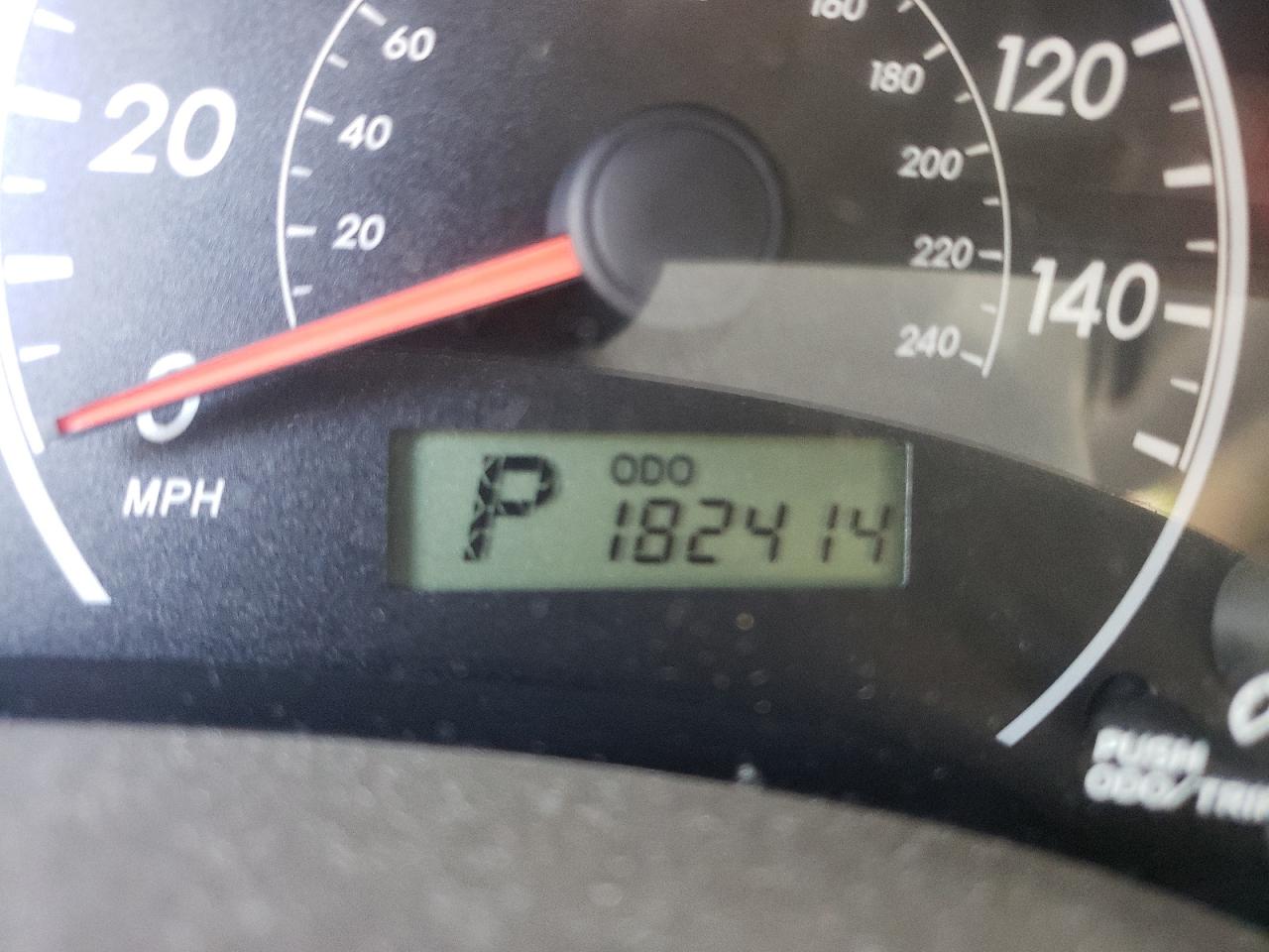 Photo 8 from auction – 2010 TOYOTA COROLLA 4D with VIN 2T1BU4EE8AC282503