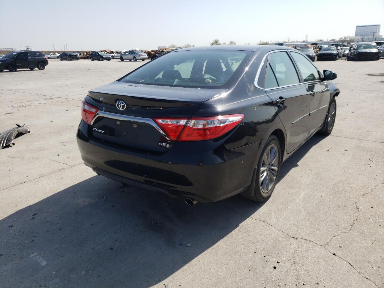 Photo 4 from auction – 2017 TOYOTA CAMRY LE with VIN 4T1BF1FKXHU410052