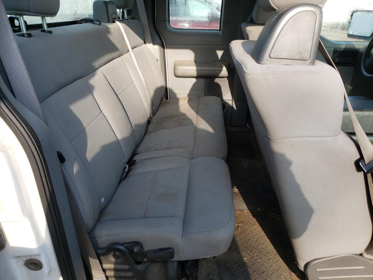 Photo 6 from auction – 2006 FORD F150 with VIN 1FTPX14536NB00191