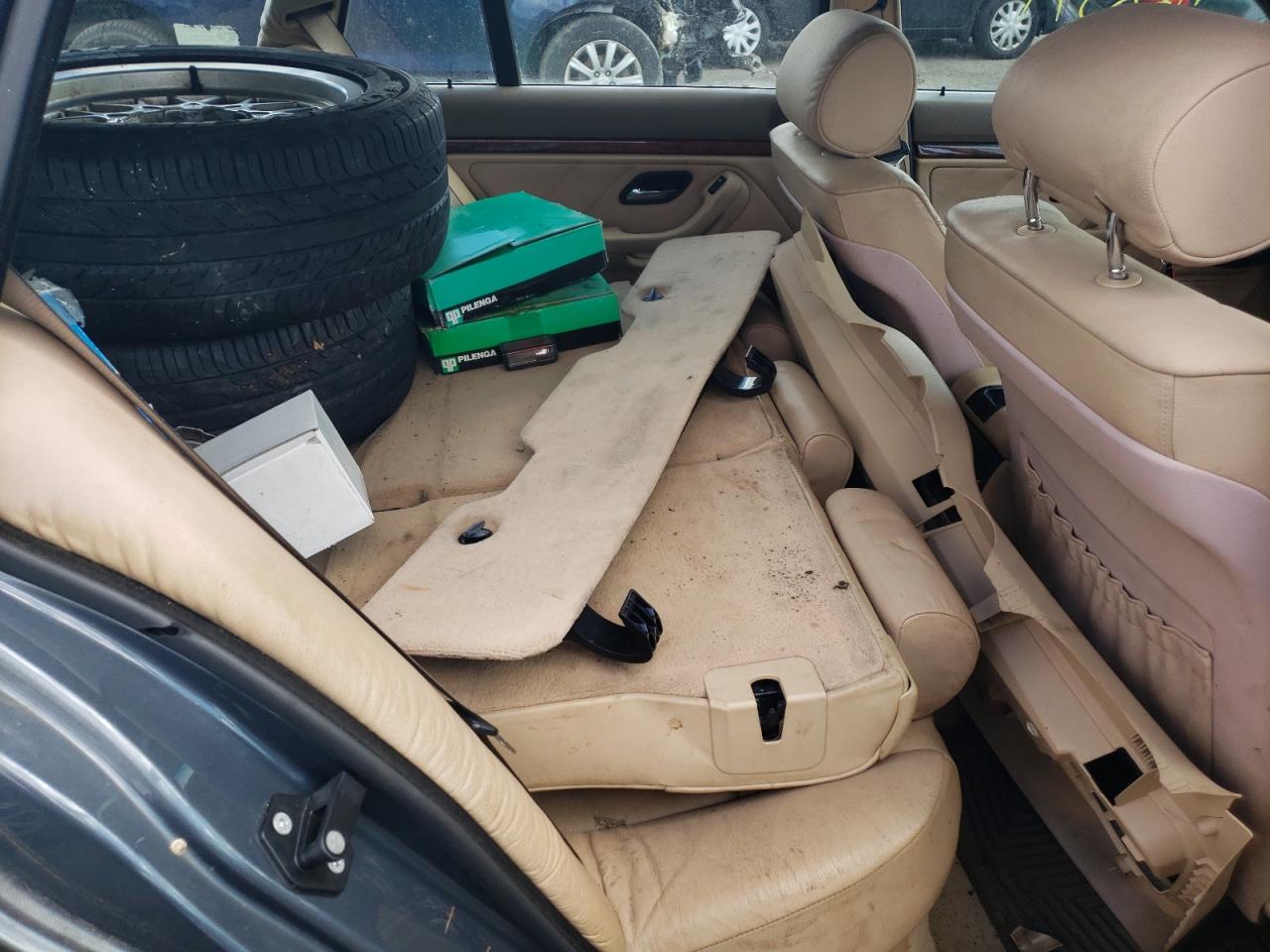 Zdjęcie 6 z aukcji – 2001 BMW 525 IT z VIN WBADS33421GD50198