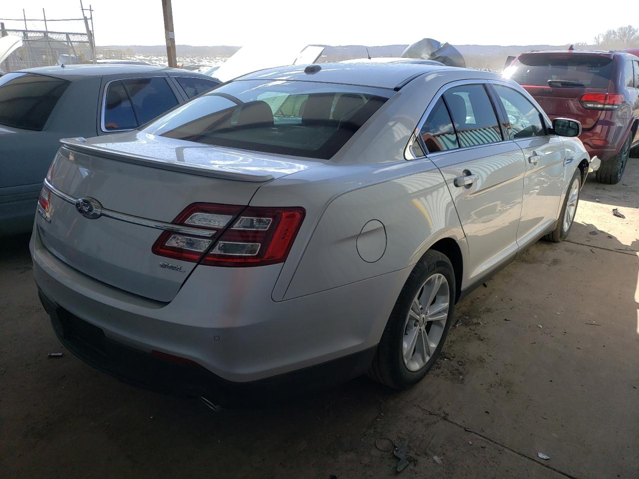Фото 4 с аукциона – 2017 FORD TAURUS SEL с VIN 1FAHP2E84HG118053