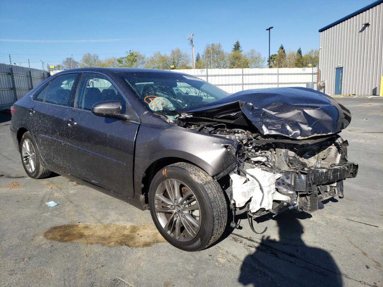 Photo 1 from auction – 2017 TOYOTA CAMRY LE with VIN 4T1BF1FK4HU670656
