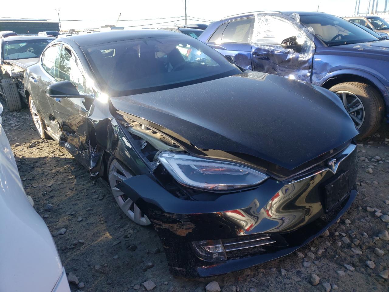 TESLA MODEL S 2018 with VIN 5YJSA1E26JF297817 - Photo from auction
