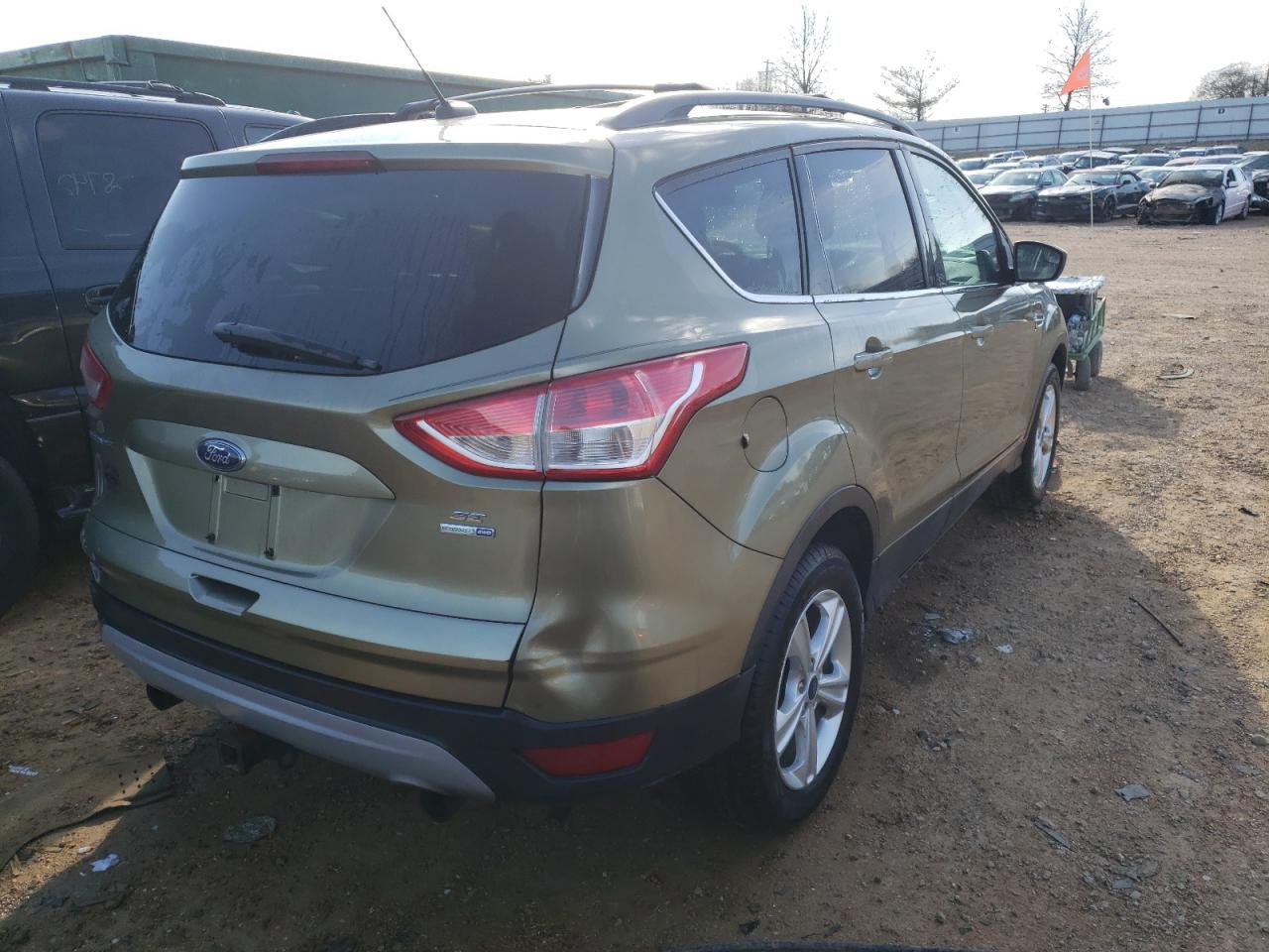Photo 4 from auction – 2013 FORD ESCAPE SE with VIN 1FMCU9G9XDUC38197