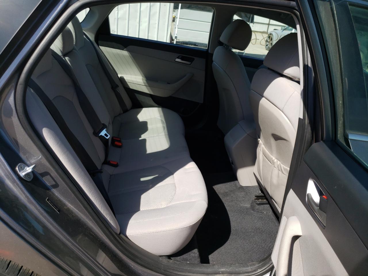 Photo 6 from auction – 2018 HYUNDAI SONATA SE with VIN 5NPE24AF2JH697203