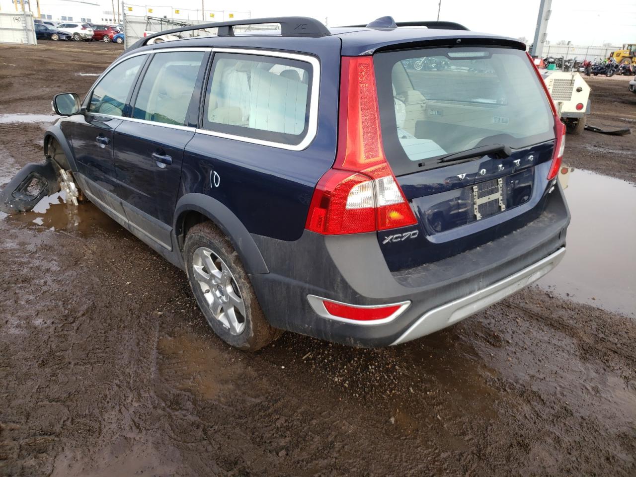 Photo 3 from auction – 2010 VOLVO XC70 3.2 with VIN YV4982BZ5A1092383