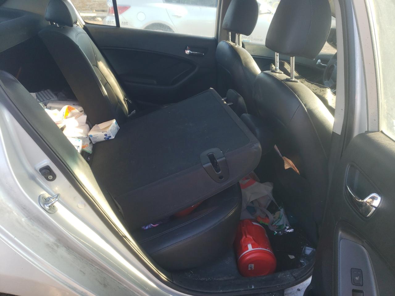 Photo 6 from auction – 2015 KIA FORTE EX with VIN KNAFX5A84F5313701