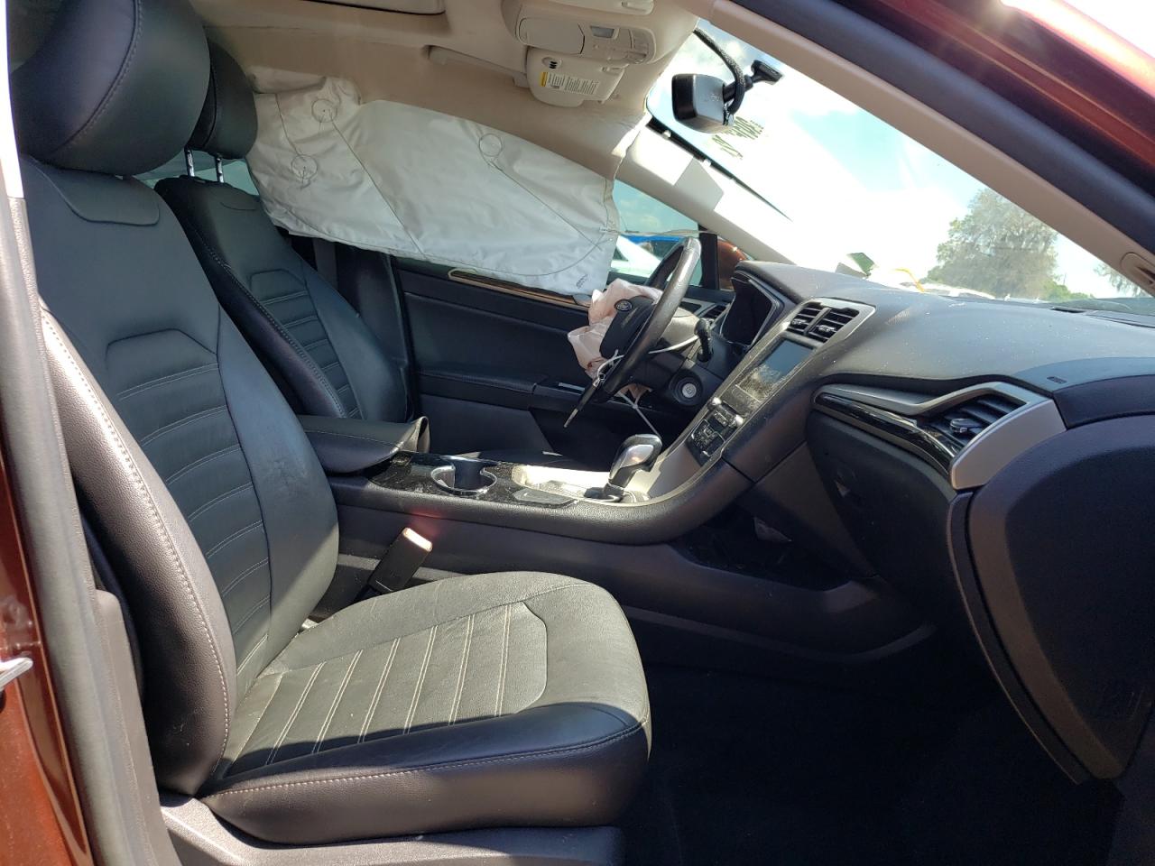 Photo 5 from auction – 2016 FORD FUSION SE with VIN 3FA6P0HD2GR210094